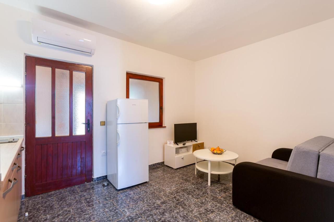 Aleksic Apartment Medulin Exterior photo